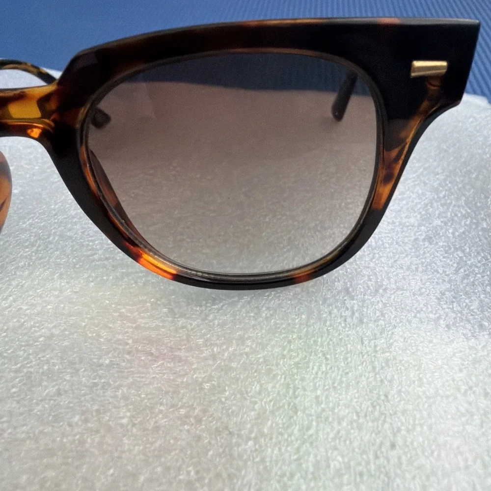 French Connection Women's Sunglasses Tortoise SR1021